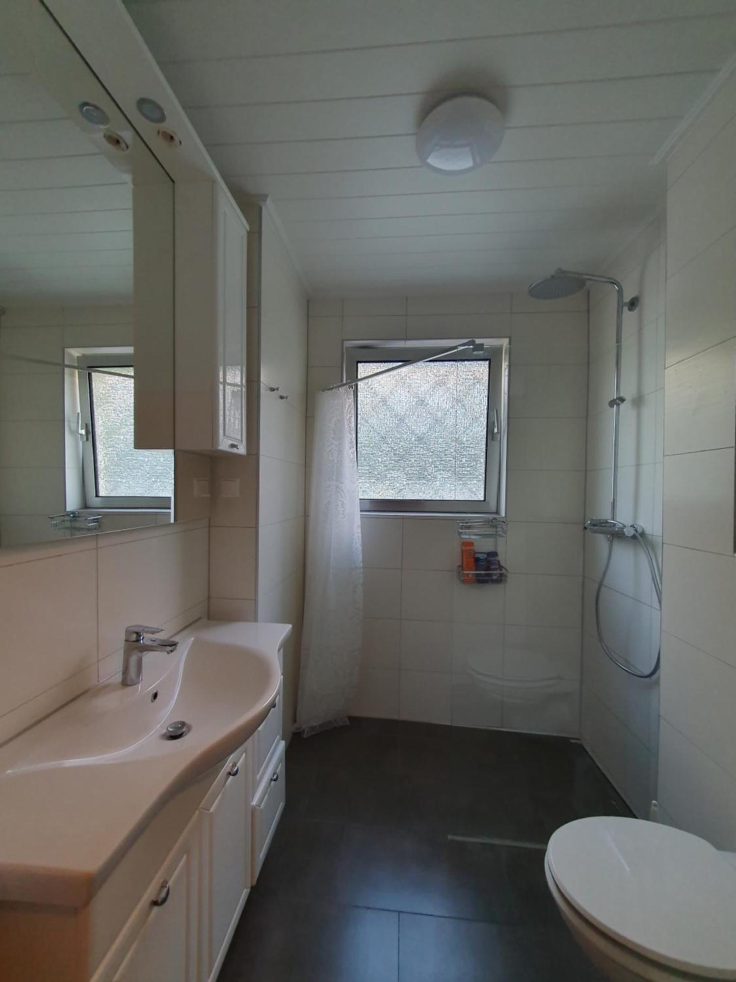 Privatzimmer An Der Uniklinik Mainz - Nur Fuer Weibliche Gaeste Apartment Екстериор снимка