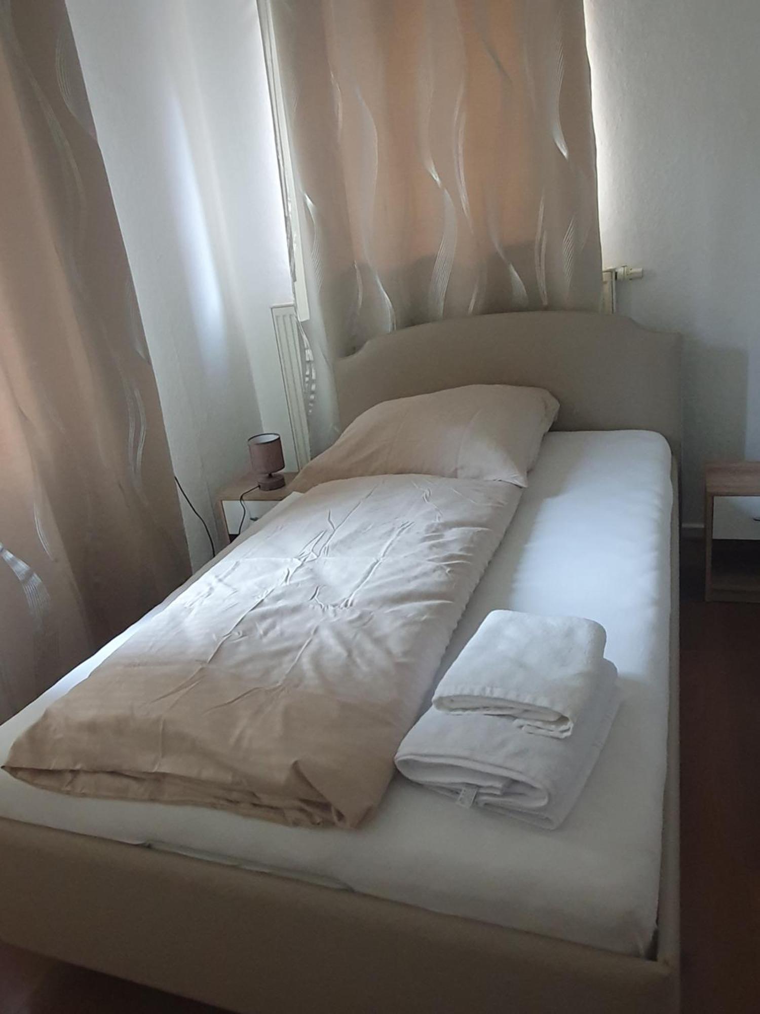 Privatzimmer An Der Uniklinik Mainz - Nur Fuer Weibliche Gaeste Apartment Екстериор снимка